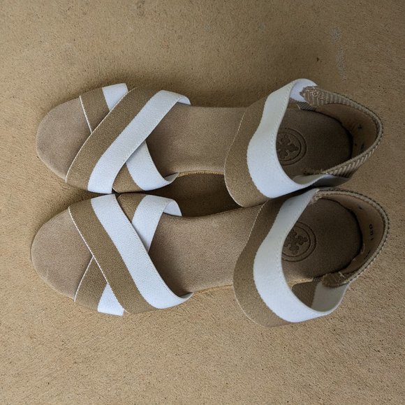 NEVER WORN Tan and White Strappy Wedges 🌈 - Picture 2 of 4